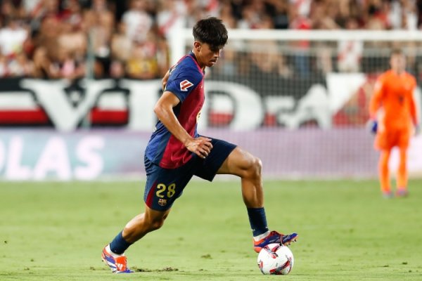 Bernal: Tôi muốn ký hợp đồng v