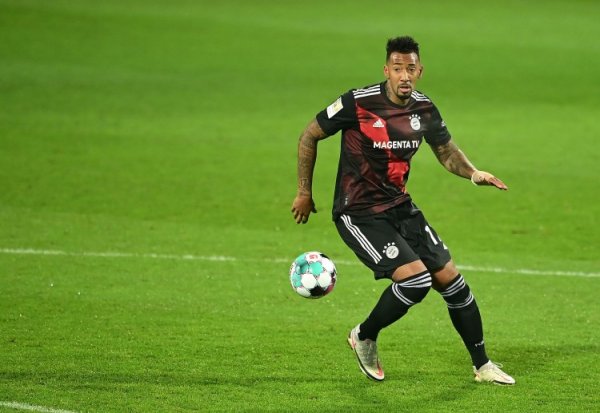 Dressen nói về Boateng: Anh và